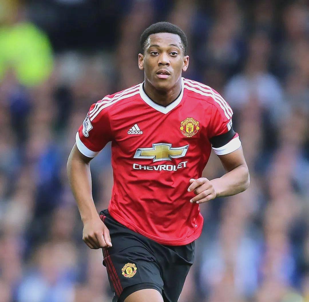 曼联迎战里昂，希望继续欧冠征程的简单介绍