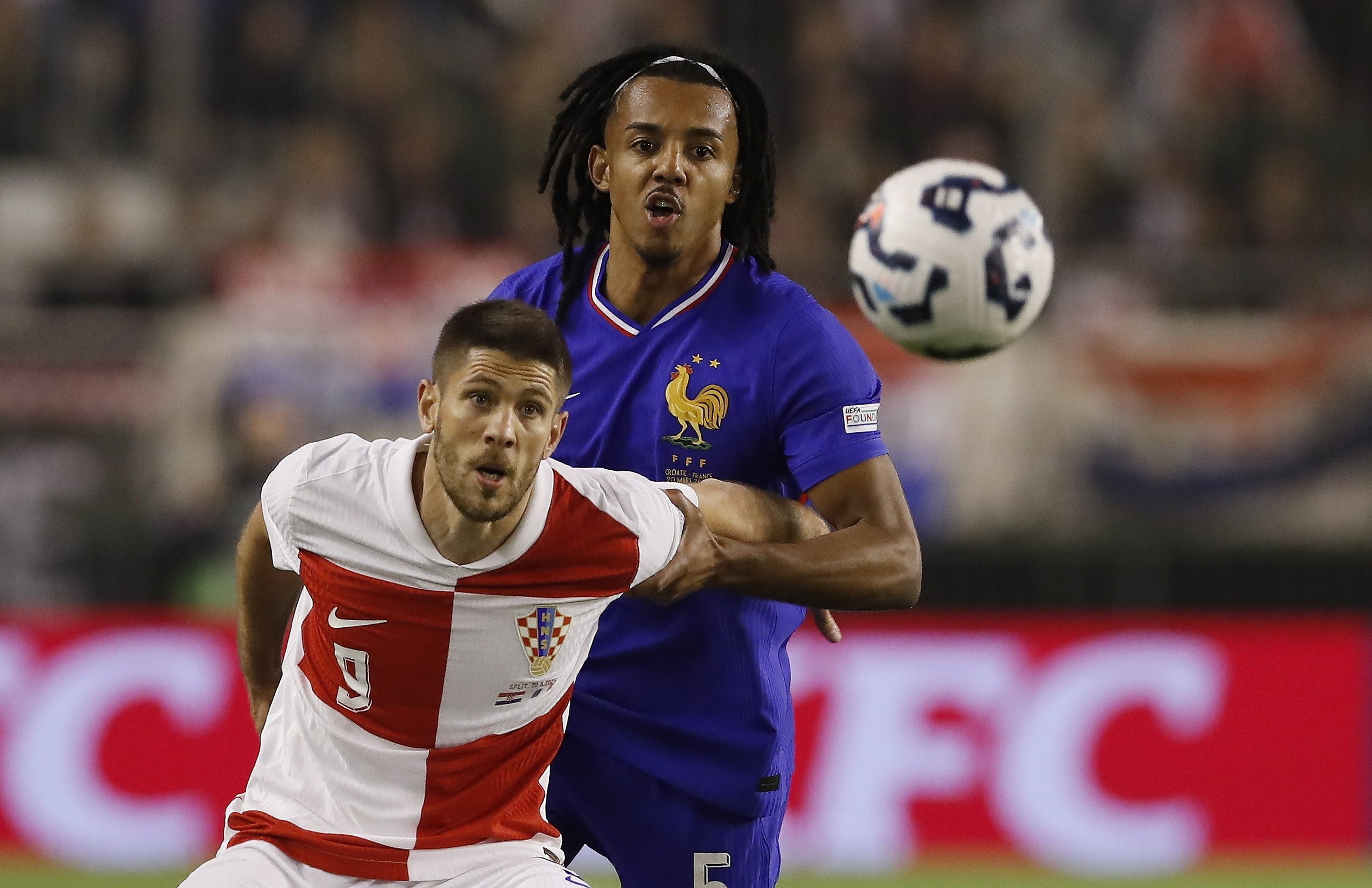 摩纳哥签约克罗地亚国脚，法甲转会市场激烈的简单介绍