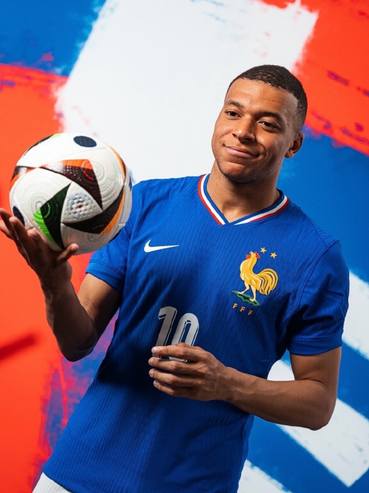 包含法国队备战火热，冲击下一个胜利目标的词条