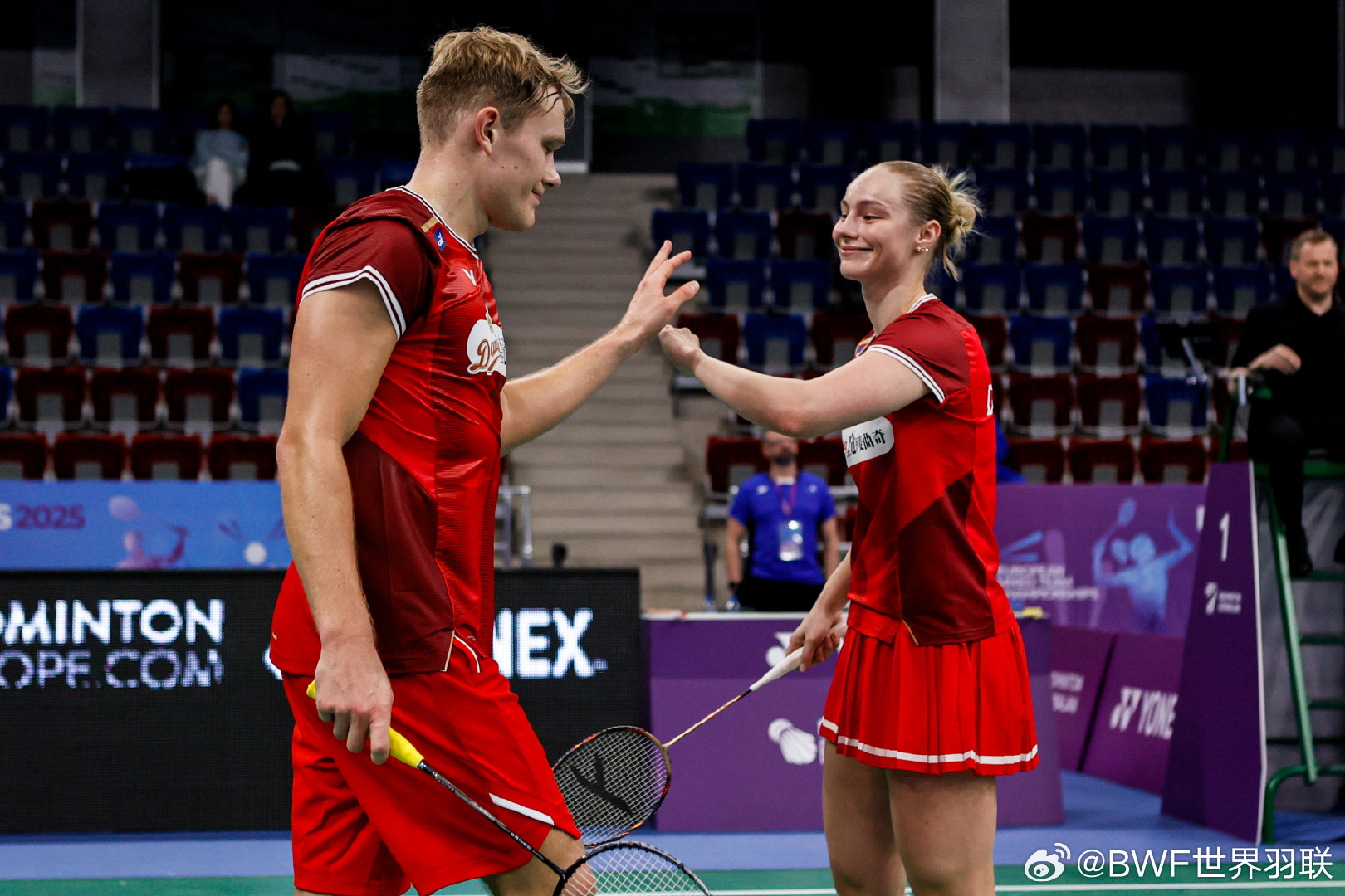 包含韩国羽毛球队完胜英格兰羽毛球队，陶菲克统治全场的词条