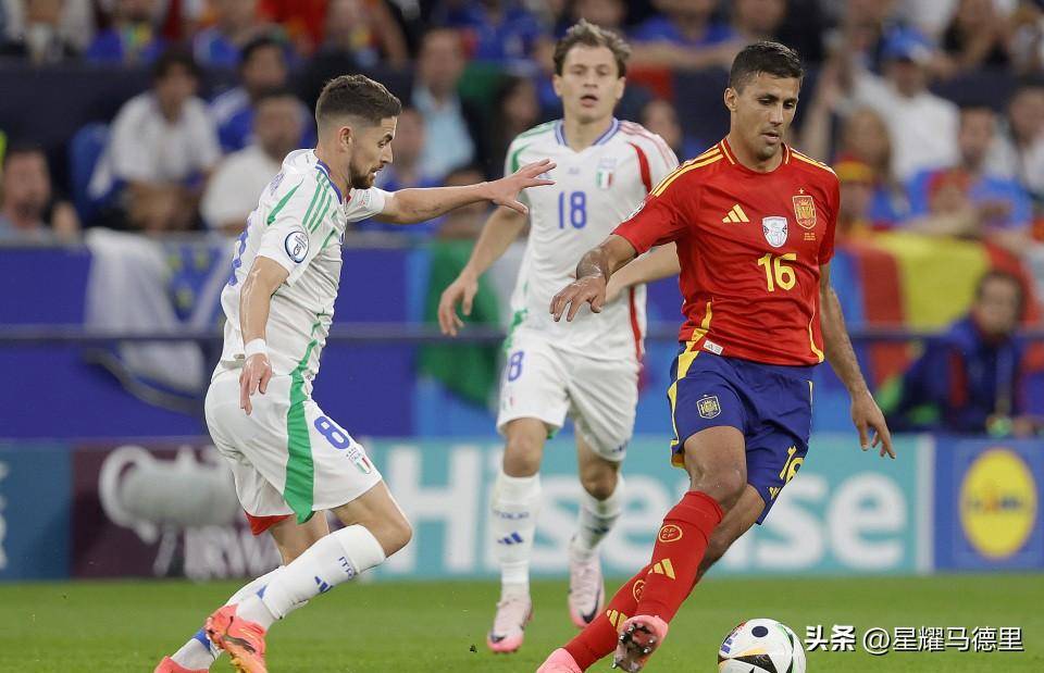 包含欧洲杯预选赛：意大利战平瑞典，提前出线的词条