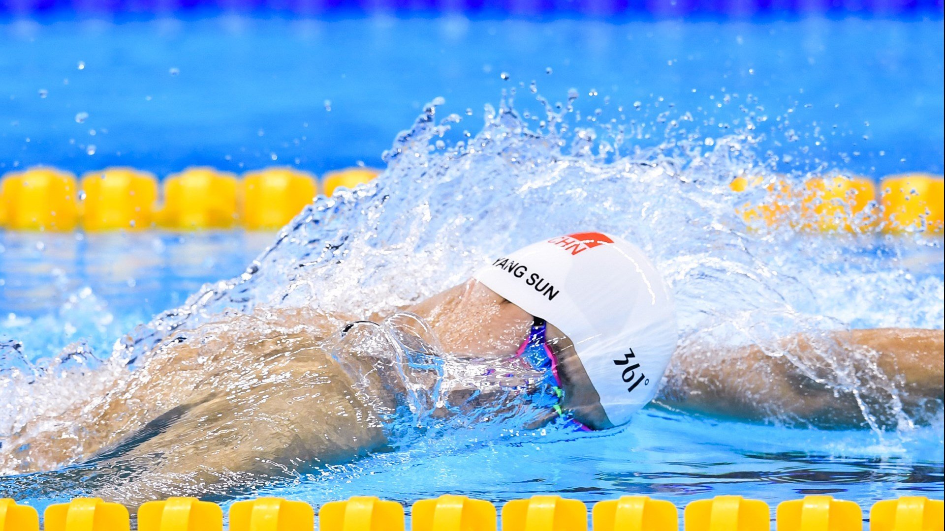 那不勒斯的闪电战,布雷默如何成为撕裂巴萨防线的关键先生